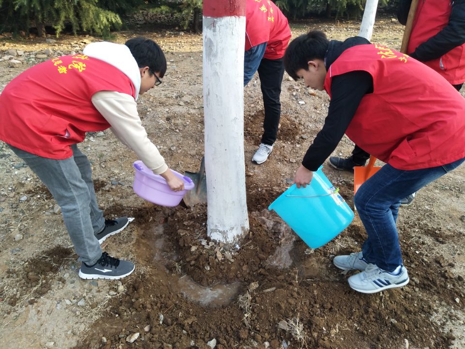 法医学院3·12植树节活动